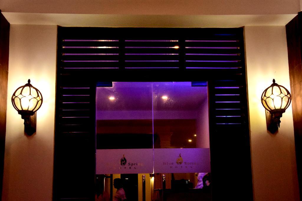 Blue Spring Hotel Wadduwa Exterior photo
